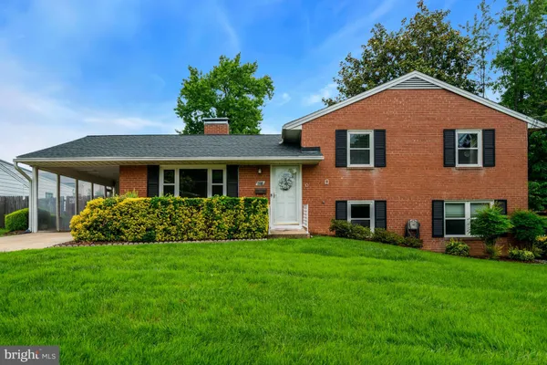 $599,000 | 6014 Hibbling Avenue, Springfield, VA 22150
