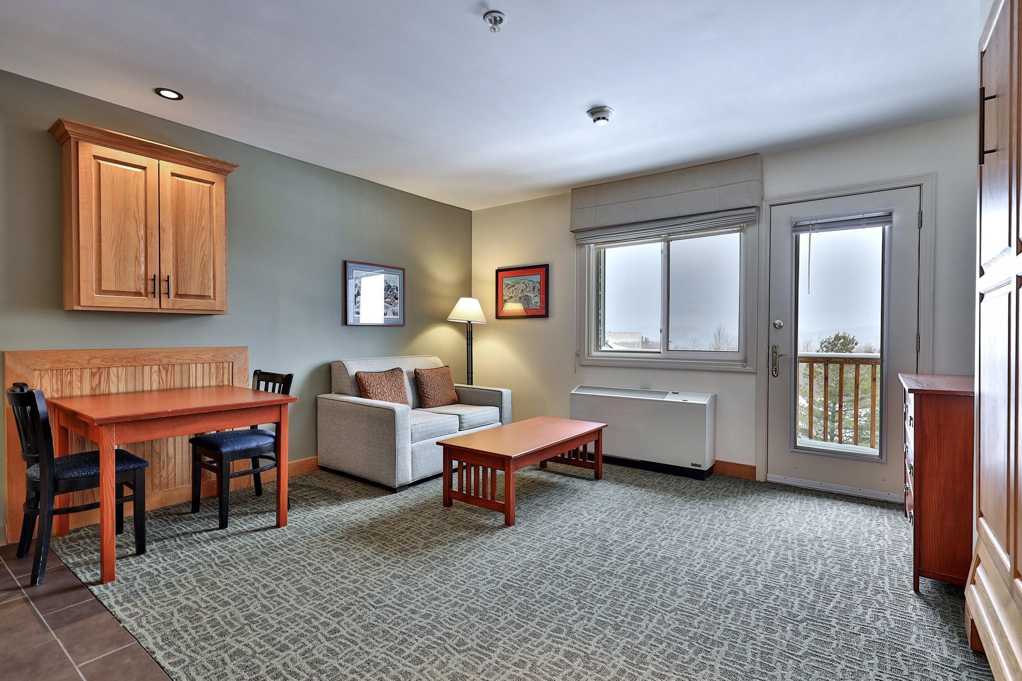 228 East Mountain Road, Unit 255 II Killington, VT 05751 - Photo 7 of 44