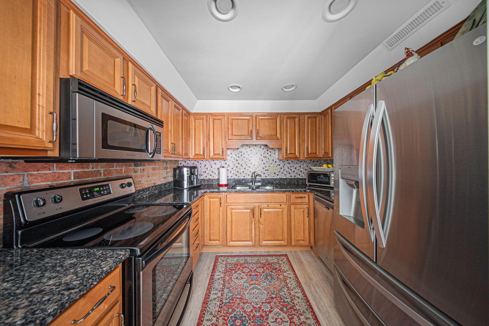 3600 Reed Road, Unit 16 Columbus, OH 43220 - Photo 16 of 45 19-web-or-mls-Maria Milligan - 3600 Reed