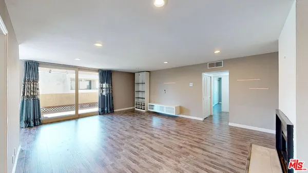 $3,300 | 65 Allen Avenue, Unit 309, Pasadena, CA 91106