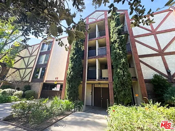 $3,300 | 65 Allen Avenue, Unit 309, Pasadena, CA 91106