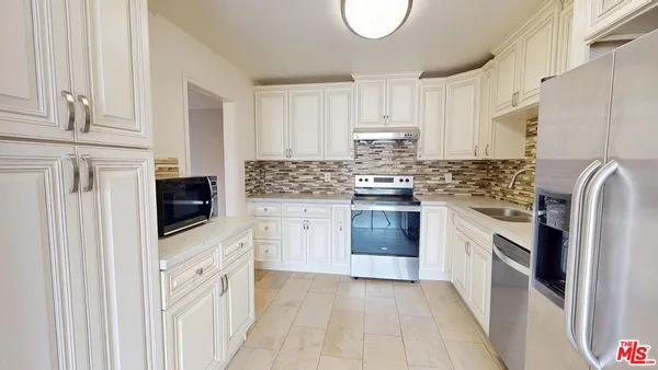 $3,300 | 65 Allen Avenue, Unit 309, Pasadena, CA 91106