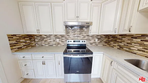 $3,300 | 65 Allen Avenue, Unit 309, Pasadena, CA 91106