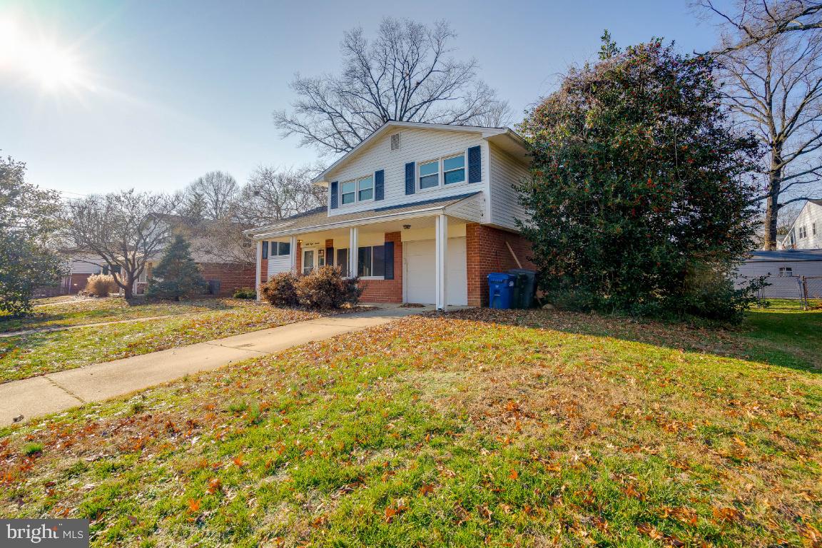 8814 Battery Road Alexandria, VA 22308 - Photo 3 of 40 Gallery Image 3