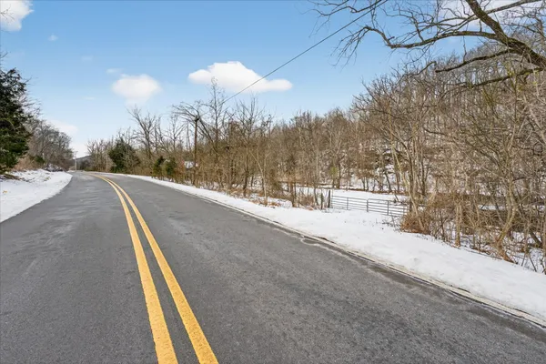 $219,900 | 3712 Budds Creek Road, Palmyra, TN 37142