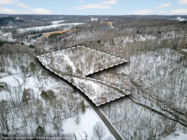 $219,900 | 3712 Budds Creek Road, Palmyra, TN 37142