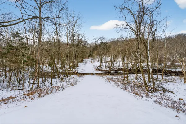 $219,900 | 3712 Budds Creek Road, Palmyra, TN 37142