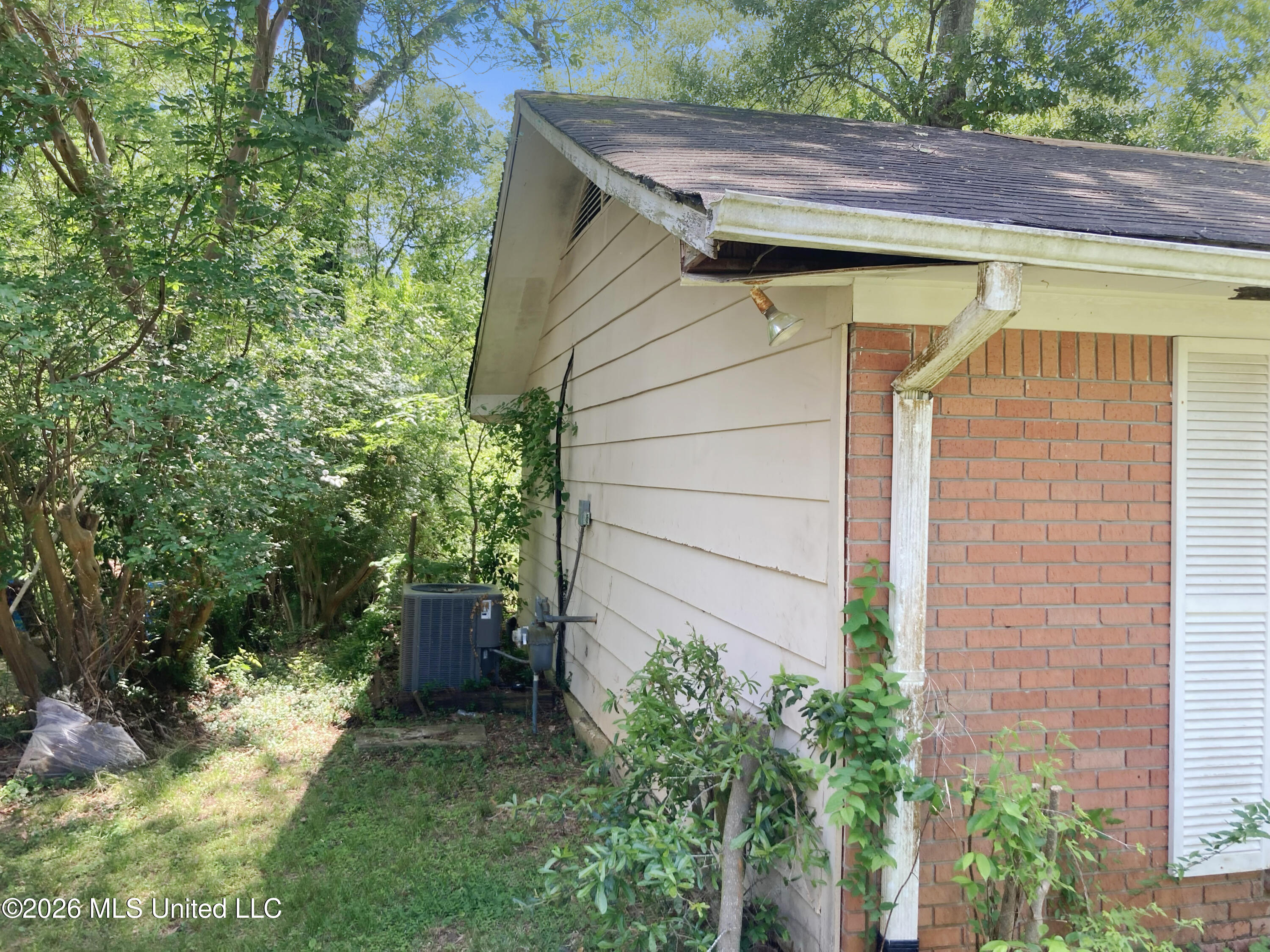 539 Cedarhurst Road Jackson, MS 39206 - Photo 2 of 11 TFQQ3385