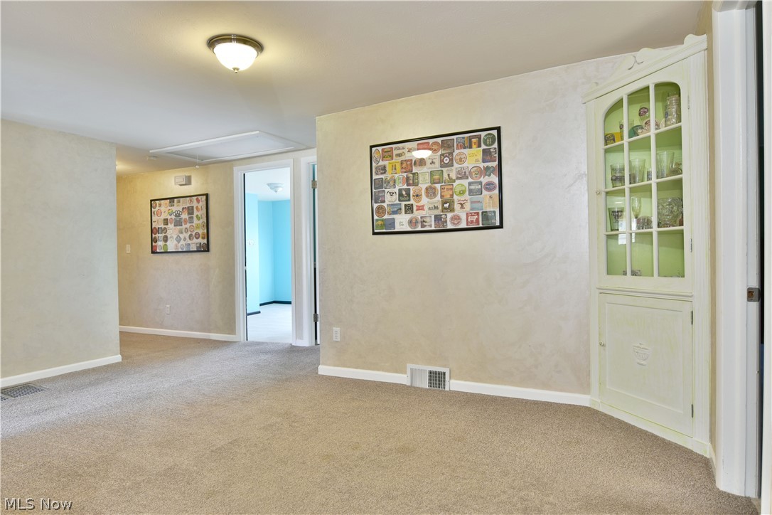 1351 Pleasant Valley Road Vienna, OH 44473 - Photo 6 of 26 Gallery Image 6