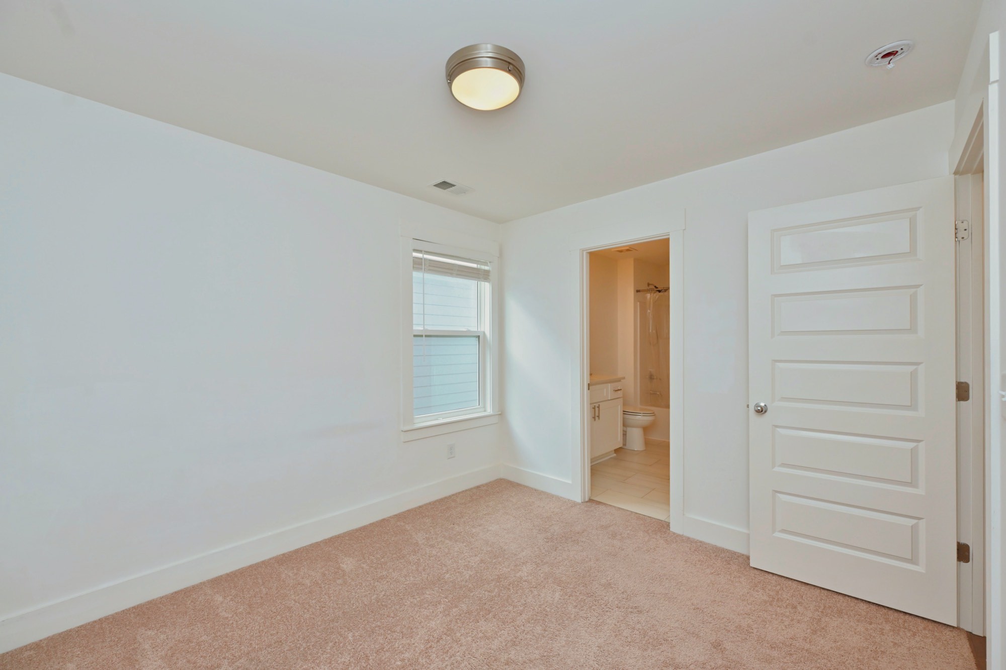 422 Creative Way Madison, TN 37115 - Photo 29 of 31 an empty room with windows