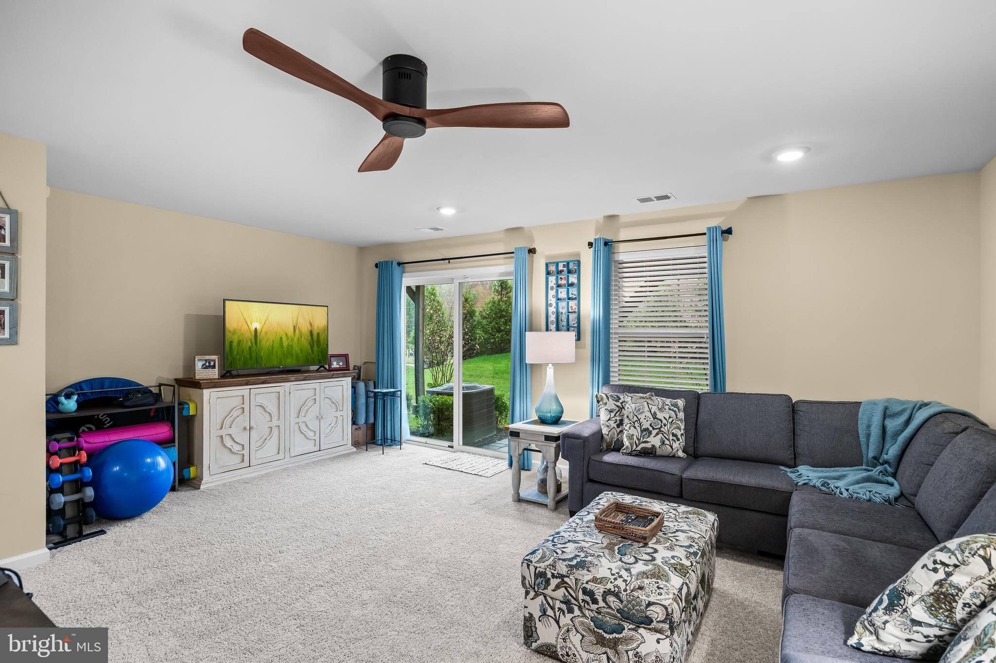 10 Naples Lane Mount Laurel, NJ 08054 - Photo 7 of 27 a living room with furniture window and a flat screen tv