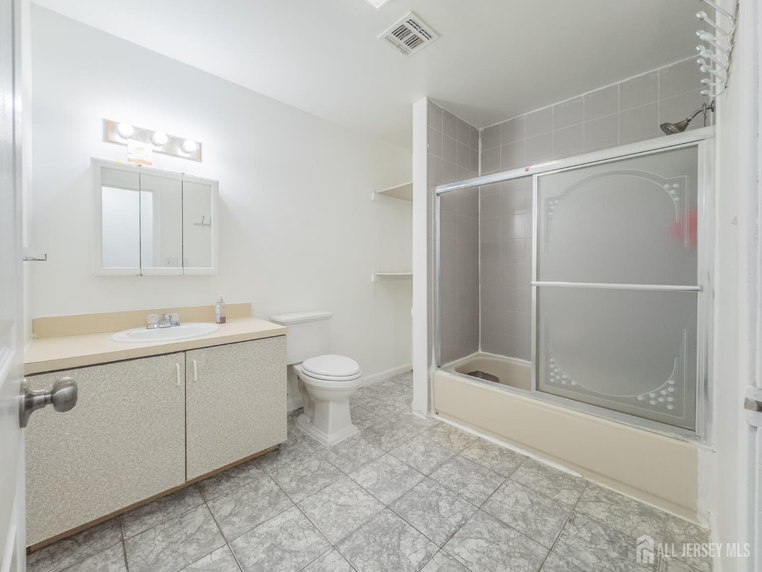 105 R Lowell Street Carteret, NJ 07008 - Photo 17 of 18