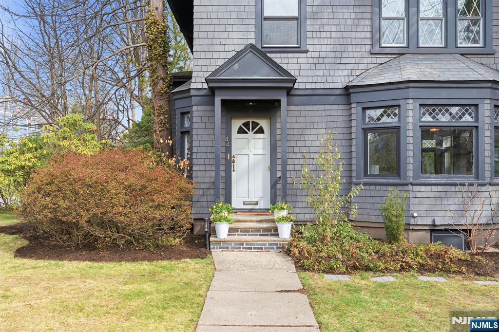 44 Norman Road Montclair, NJ 07043 - Photo 2 of 40