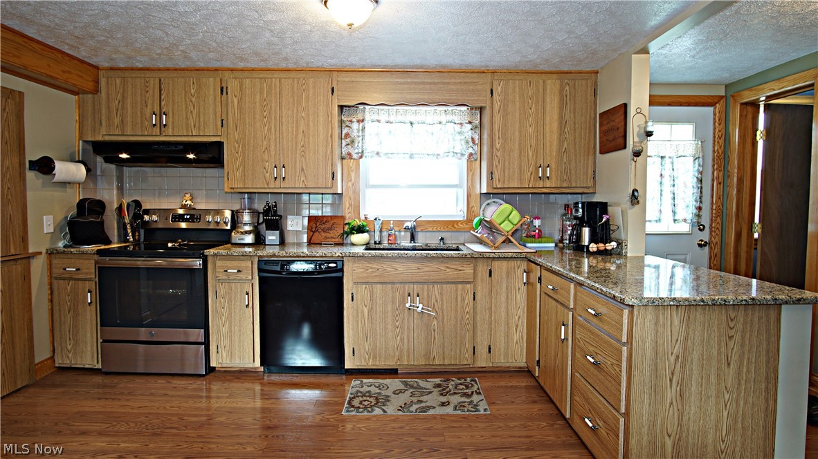 12498 Girdled Road Painesville, OH 44077 - Photo 3 of 26 Gallery Image 3