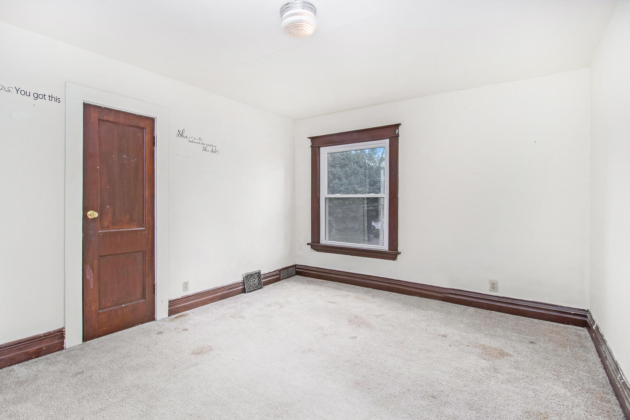 723 Staples Avenue Kalamazoo, MI 49007 - Photo 14 of 18 Upper BR right