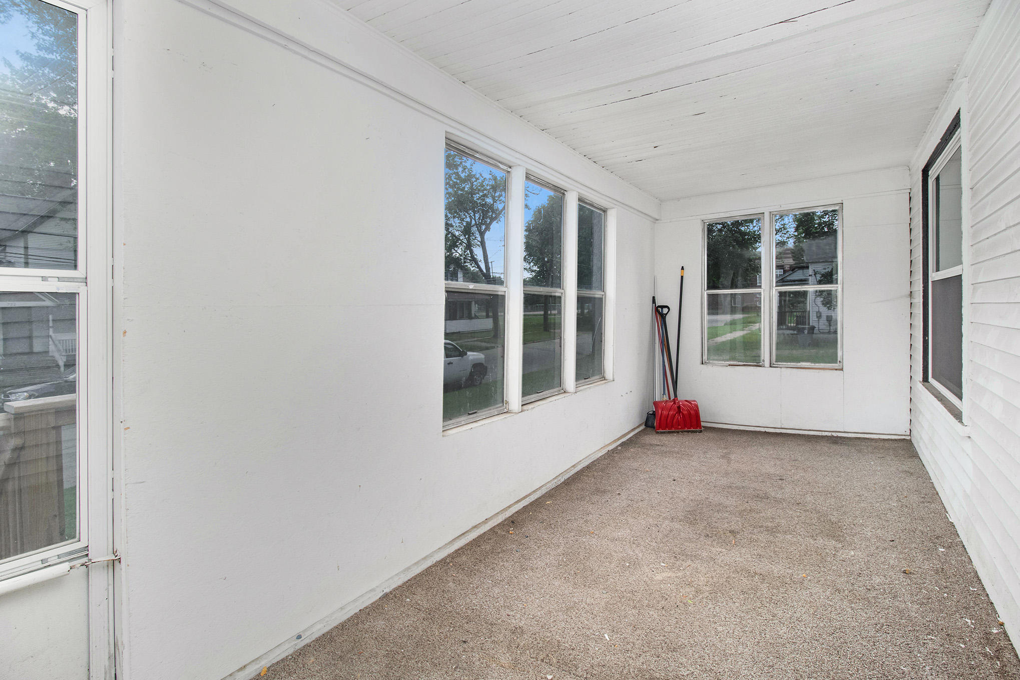 723 Staples Avenue Kalamazoo, MI 49007 - Photo 3 of 18 Front Porch