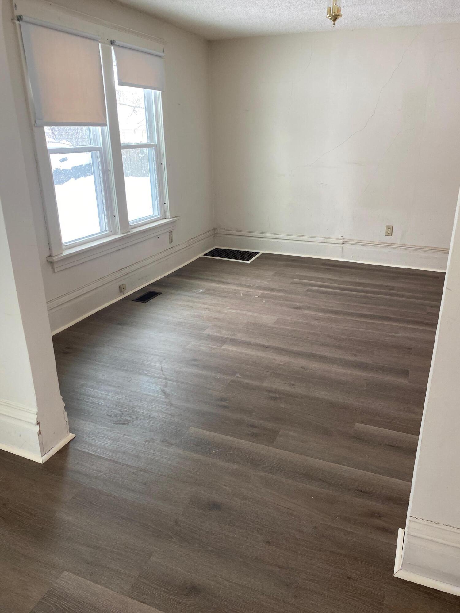 723 Staples Avenue Kalamazoo, MI 49007 - Photo 6 of 18 Dining room from LR