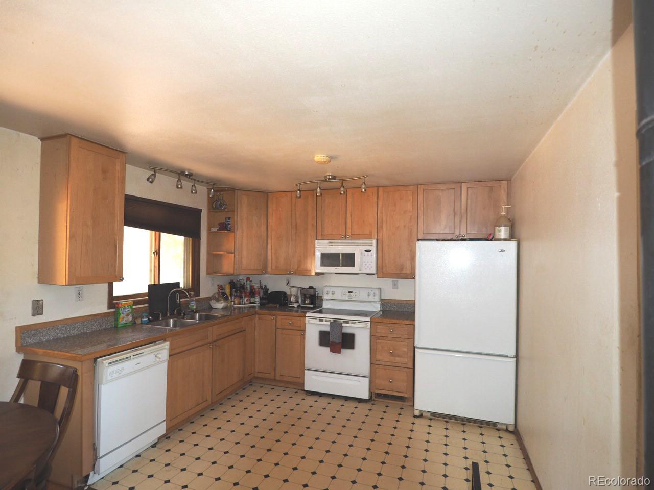 1132 Rudi Lane Golden, CO 80403 - Photo 5 of 16 Gallery Image 5
