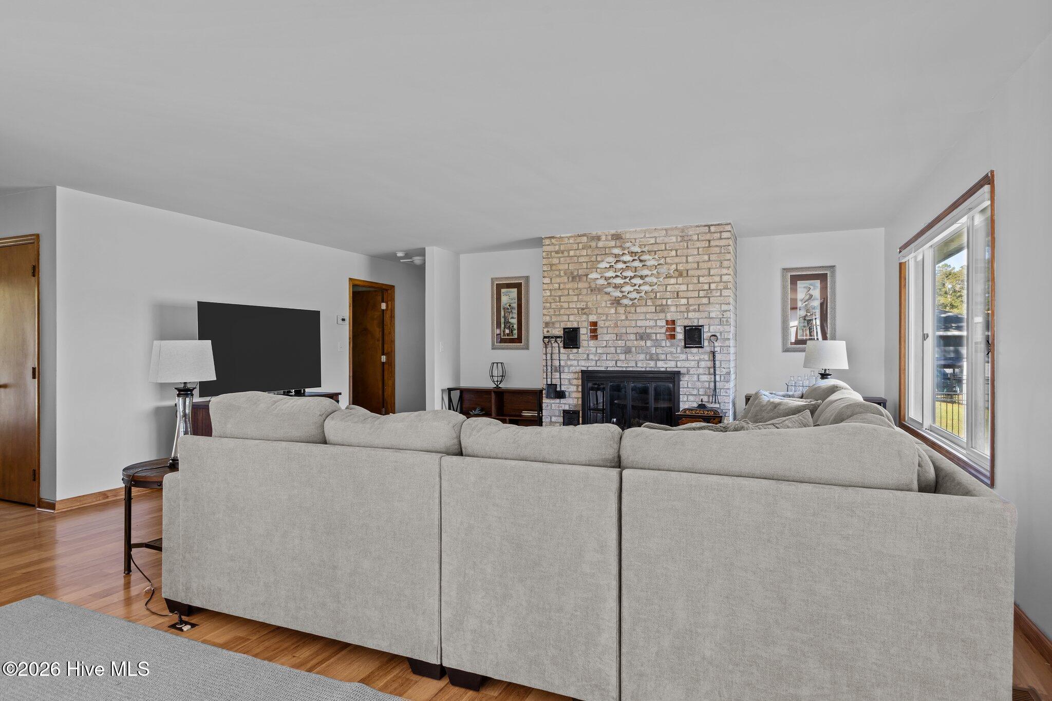 180 Wallace Road Beaufort, NC 28516 - Photo 22 of 45 Living room