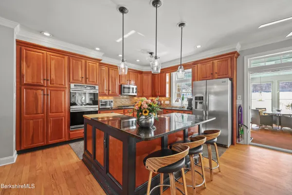 $1,590,000 | 130 East Dugway Road, Lenox, MA 01240
