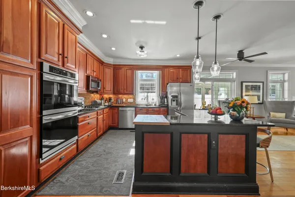 $1,590,000 | 130 East Dugway Road, Lenox, MA 01240