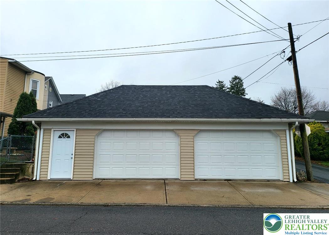 534 Kurtz Street, Unit GARAGE Catasauqua, PA 18032 - Photo 2 of 4 a front view of a house