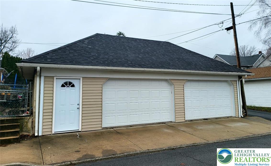 534 Kurtz Street, Unit GARAGE Catasauqua, PA 18032 - Photo 3 of 4 a small white house with outdoor space