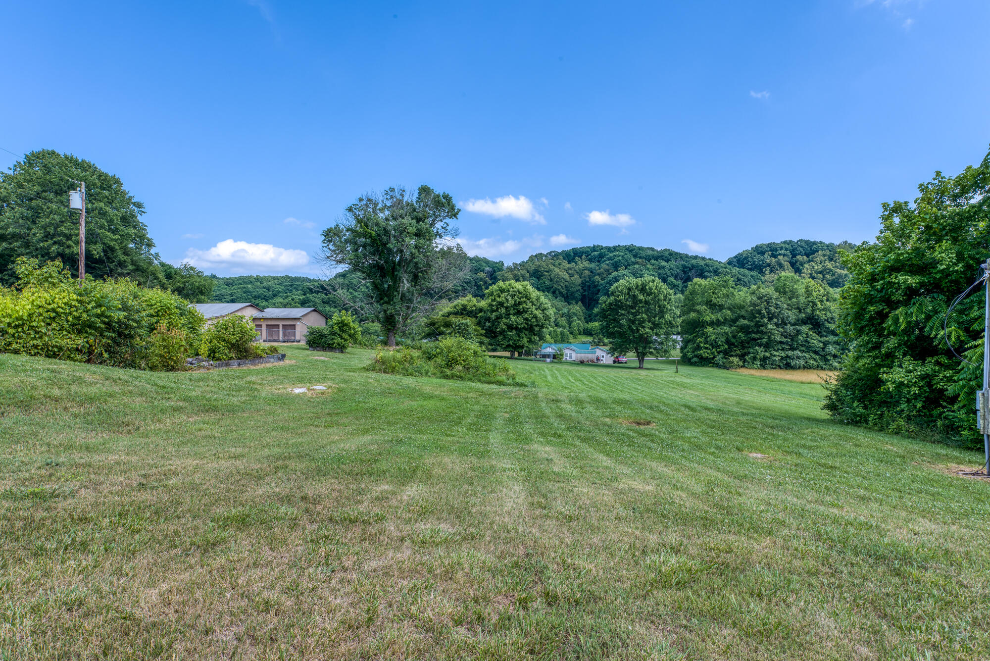 230 Valley Pike Road, Unit P 17 Bristol, TN 37620 - Photo 1 of 6 DSC_9037-NEF_DxO_DeepPRIME_5