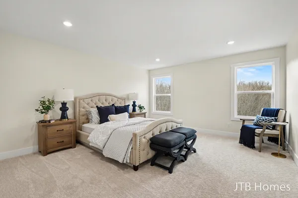 $579,900 | 5952 Valley Point Drive Southeast, Caledonia, MI 49316