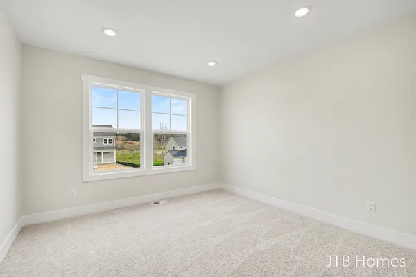 $579,900 | 5952 Valley Point Drive Southeast, Caledonia, MI 49316