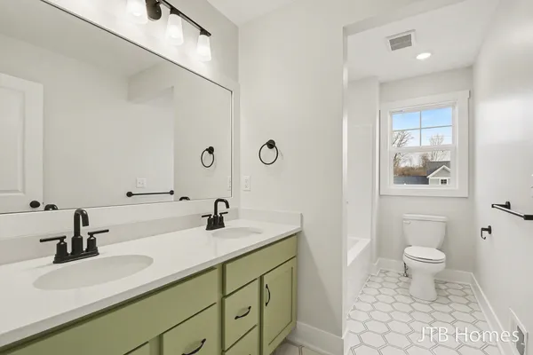 $579,900 | 5952 Valley Point Drive Southeast, Caledonia, MI 49316