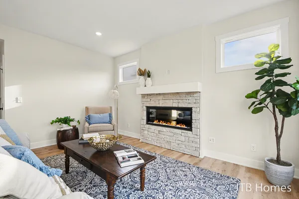 $579,900 | 5952 Valley Point Drive Southeast, Caledonia, MI 49316