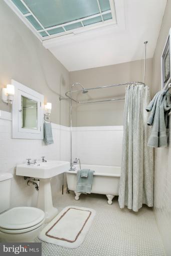 4711 Piney Branch Road Northwest Washington, DC 20011 - Photo 11 of 30 Bath #2 (Period Renovation)