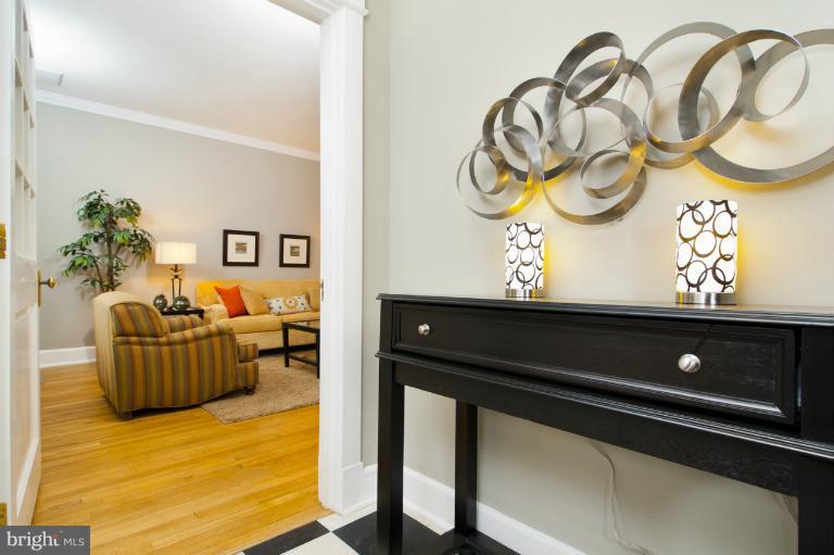 4711 Piney Branch Road Northwest Washington, DC 20011 - Photo 14 of 30 Interior (General)
