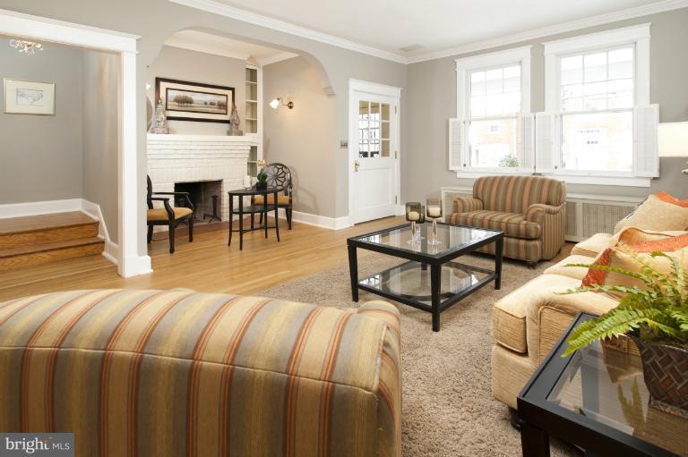 4711 Piney Branch Road Northwest Washington, DC 20011 - Photo 7 of 30 Living Room