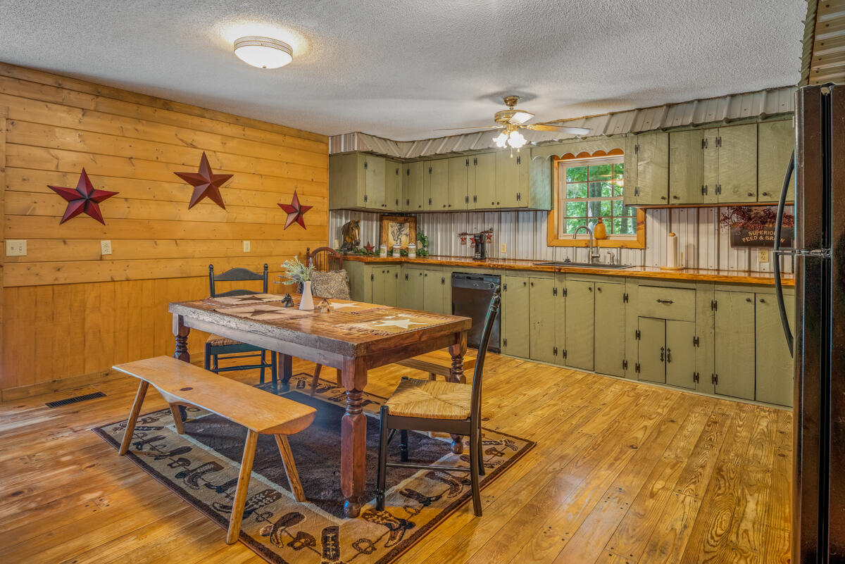 284 John J Smith Road Oneida, TN 37841 - Photo 12 of 38 LCF-25