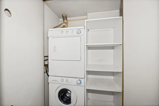 $244,900 | 269 Brettonwoods Drive, Unit 269, Coram, NY 11727