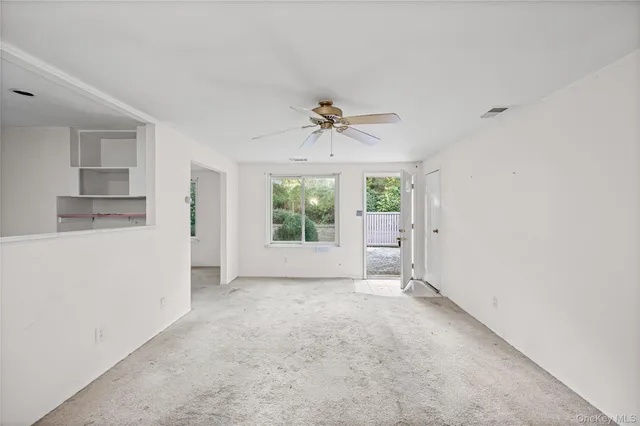 $244,900 | 269 Brettonwoods Drive, Unit 269, Coram, NY 11727