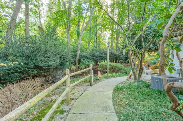 $244,900 | 269 Brettonwoods Drive, Unit 269, Coram, NY 11727