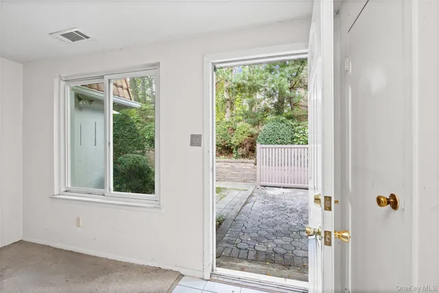 $244,900 | 269 Brettonwoods Drive, Unit 269, Coram, NY 11727