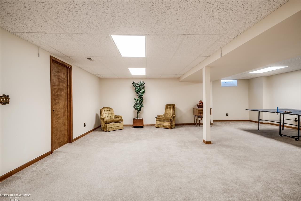 1151 Bluebird Drive Rochester Hills, MI 48307 - Photo 40 of 49