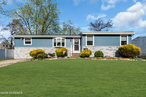 $599,000 | 36 Dartmouth Drive, Hazlet, NJ 07730