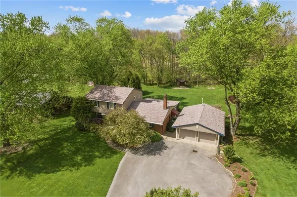 $449,900 | 6142 Penn Drive, Butler, PA 16002