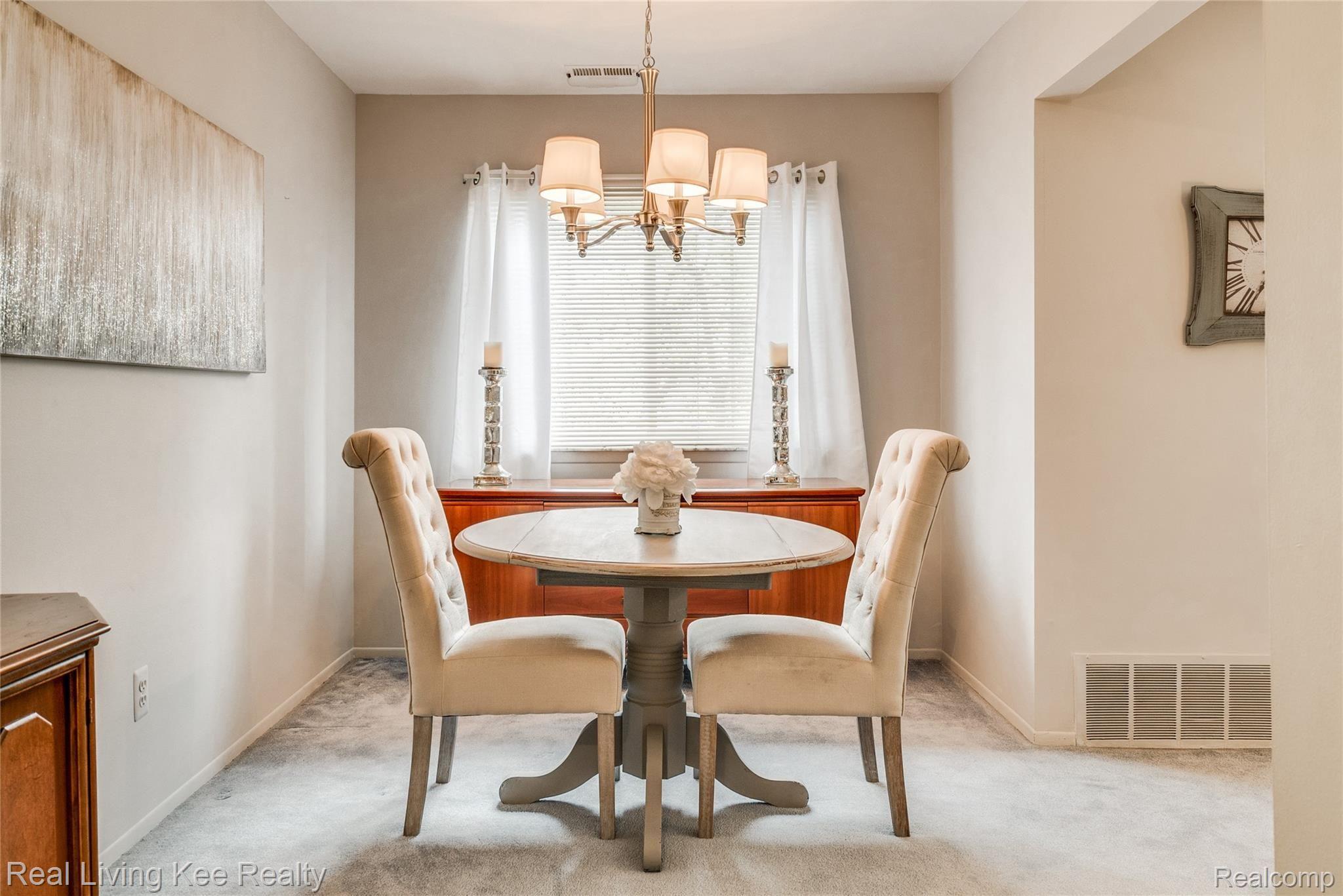 430 Baldwin Avenue Rochester, MI 48307 - Photo 12 of 41 Interiors (1g).jpg