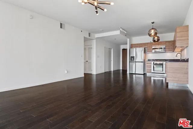 $759,000 | 3785 Wilshire Boulevard, Unit 803, Los Angeles, CA 90010