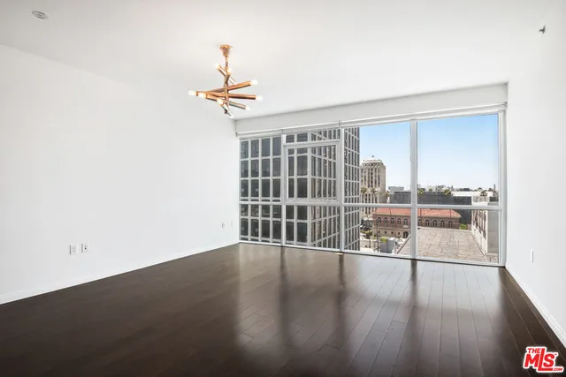 $759,000 | 3785 Wilshire Boulevard, Unit 803, Los Angeles, CA 90010