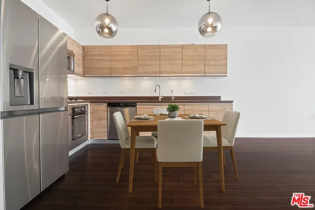 $759,000 | 3785 Wilshire Boulevard, Unit 803, Los Angeles, CA 90010