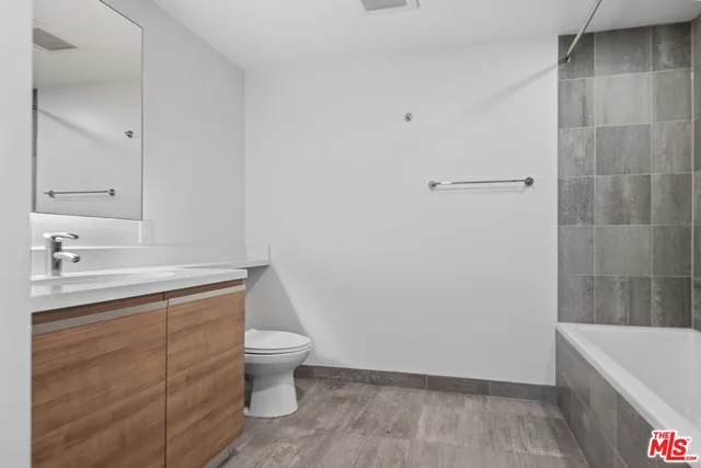 $759,000 | 3785 Wilshire Boulevard, Unit 803, Los Angeles, CA 90010