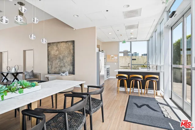 $759,000 | 3785 Wilshire Boulevard, Unit 803, Los Angeles, CA 90010