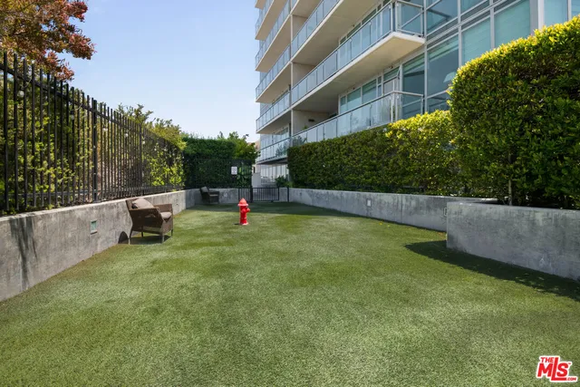 $759,000 | 3785 Wilshire Boulevard, Unit 803, Los Angeles, CA 90010